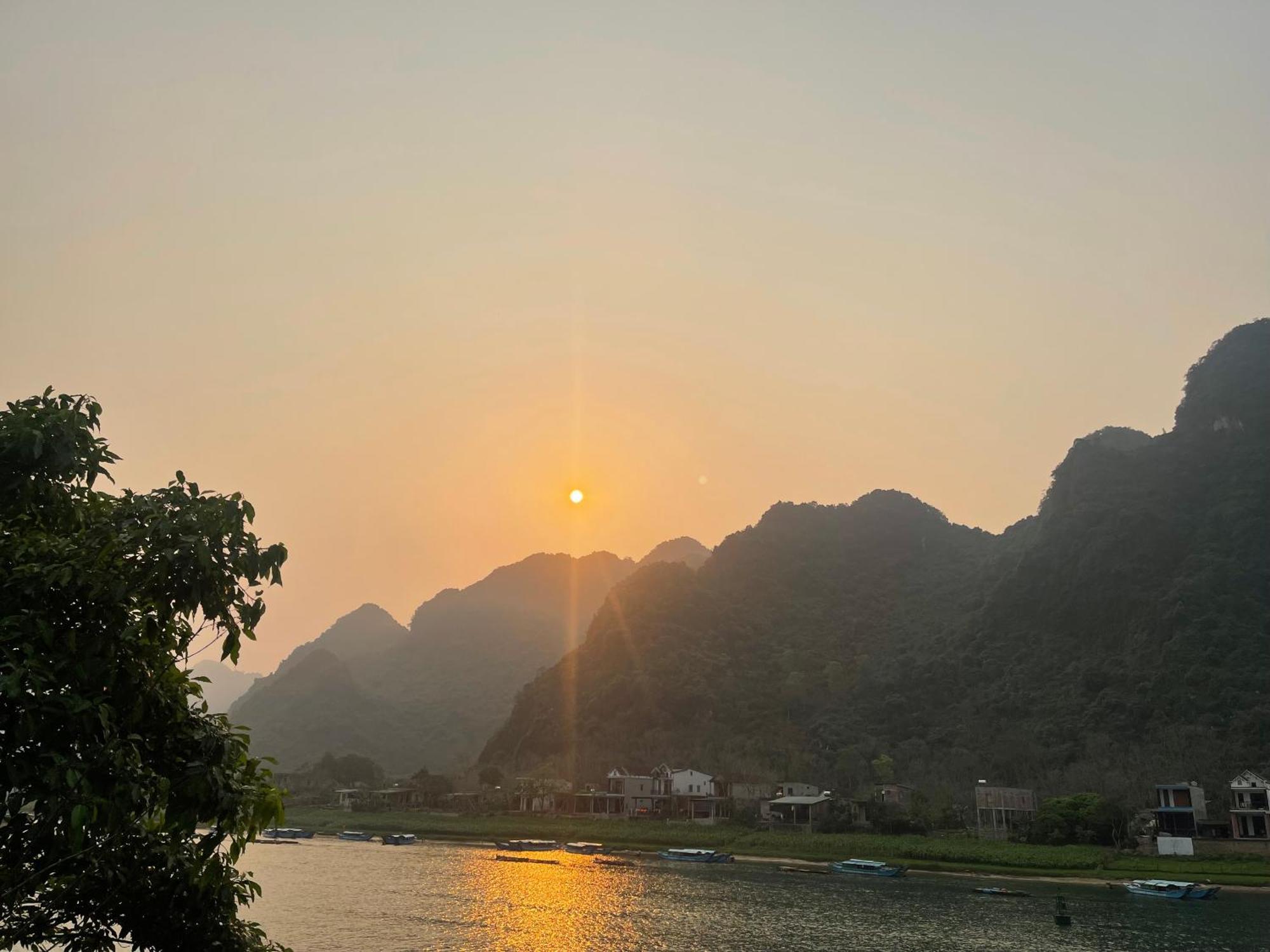 Cornflower Homestay Phong Nha Buitenkant foto
