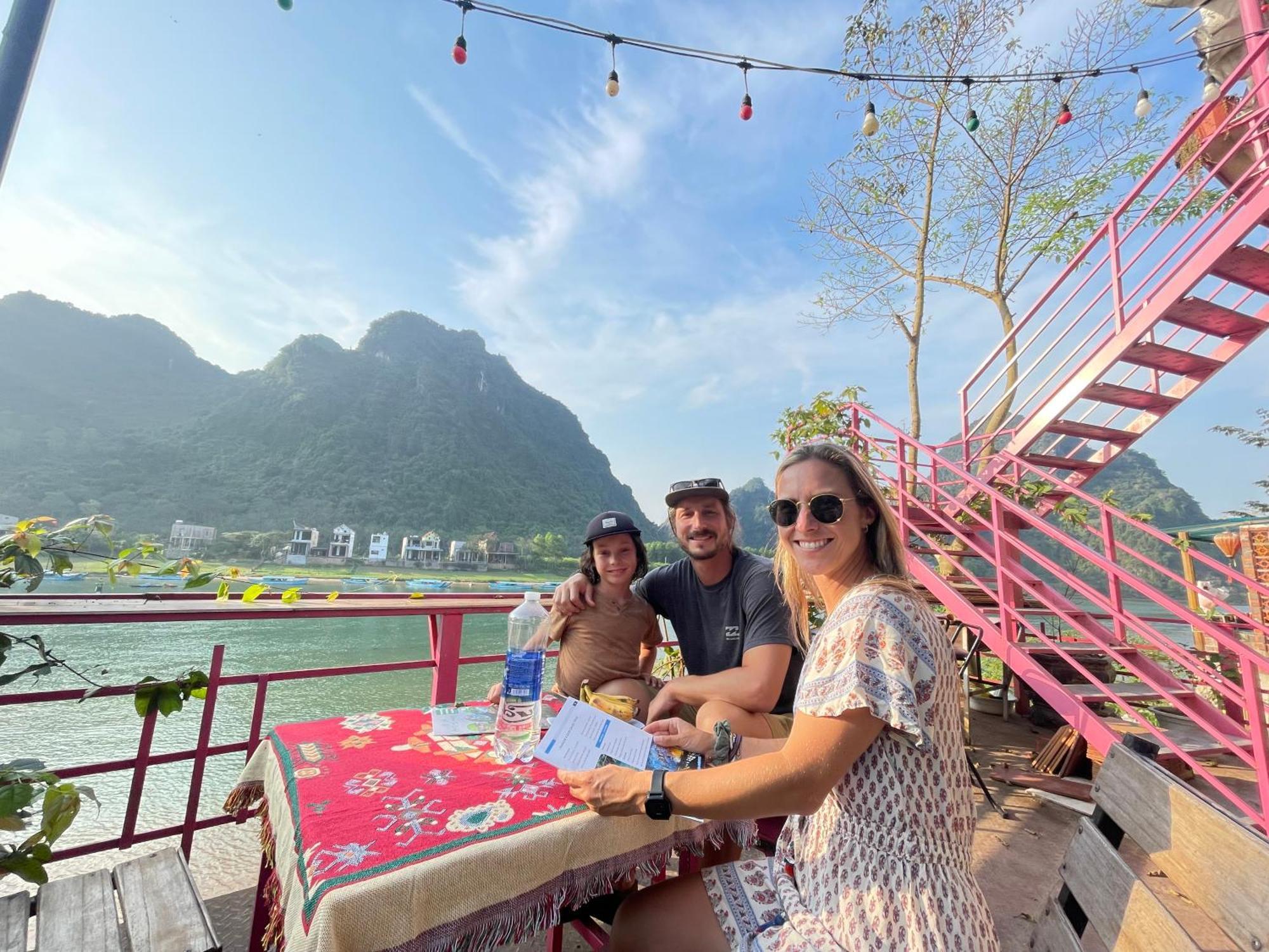 Cornflower Homestay Phong Nha Buitenkant foto