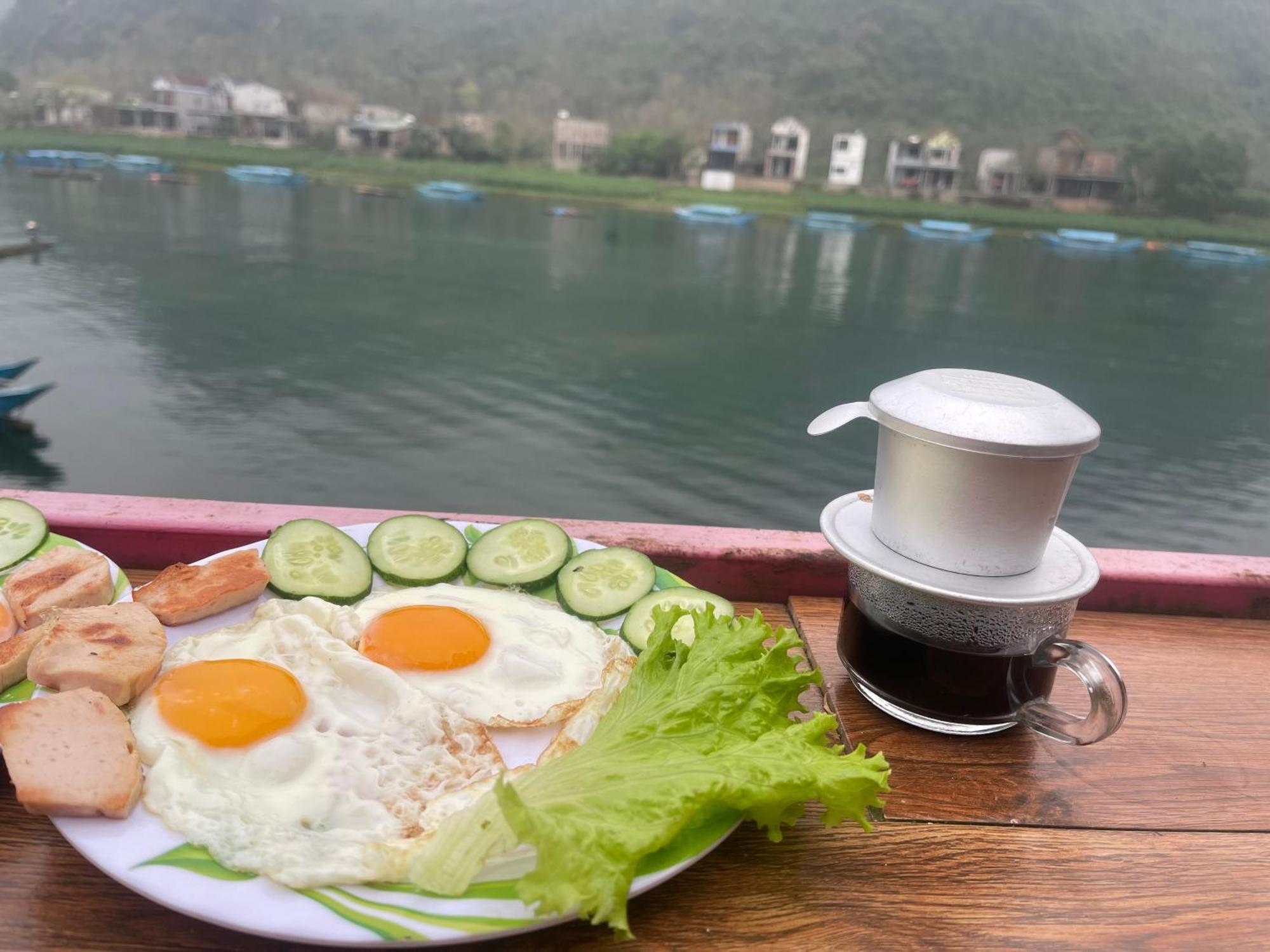 Cornflower Homestay Phong Nha Buitenkant foto
