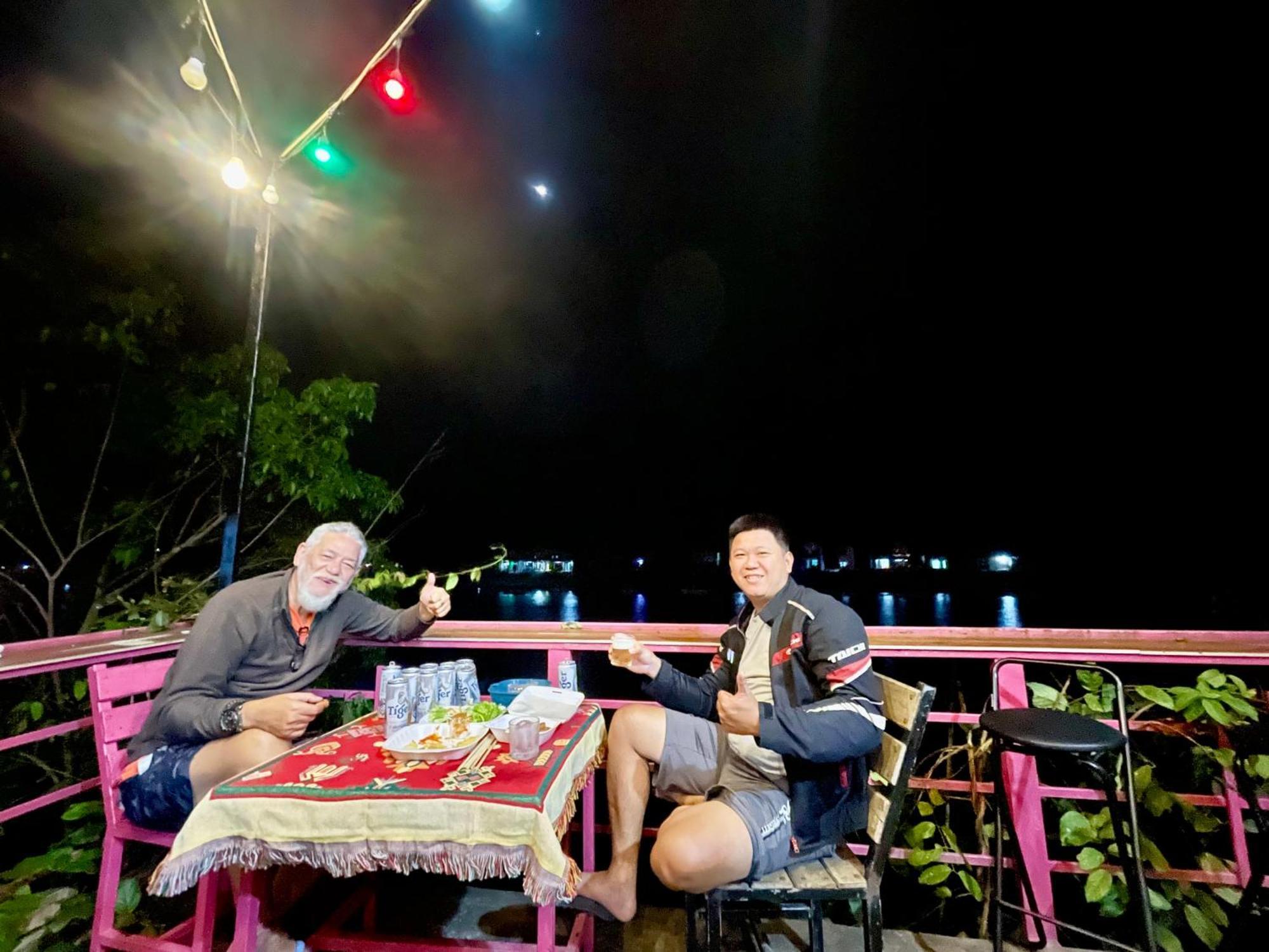 Cornflower Homestay Phong Nha Buitenkant foto