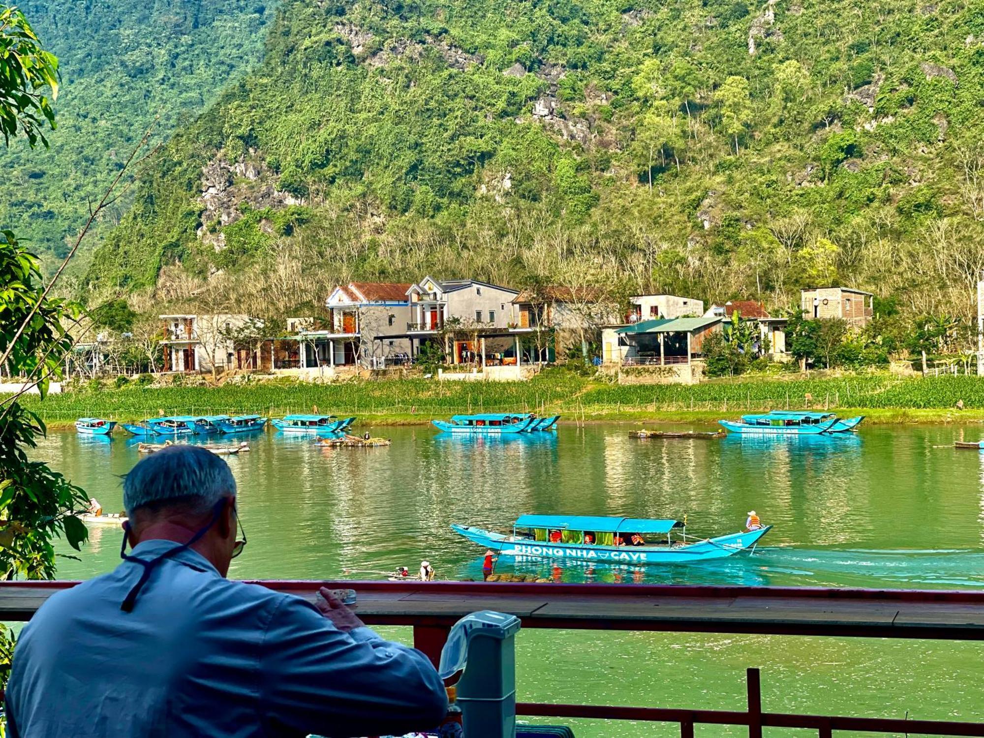 Cornflower Homestay Phong Nha Buitenkant foto